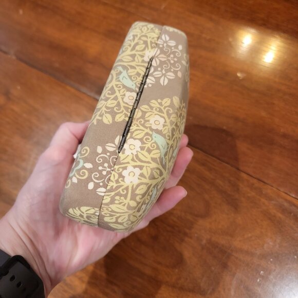 Vera Bradley SITTIN IN A TREE Clam Shell Eyeglass Hard Case Green Brown Birds - Picture 8 of 13